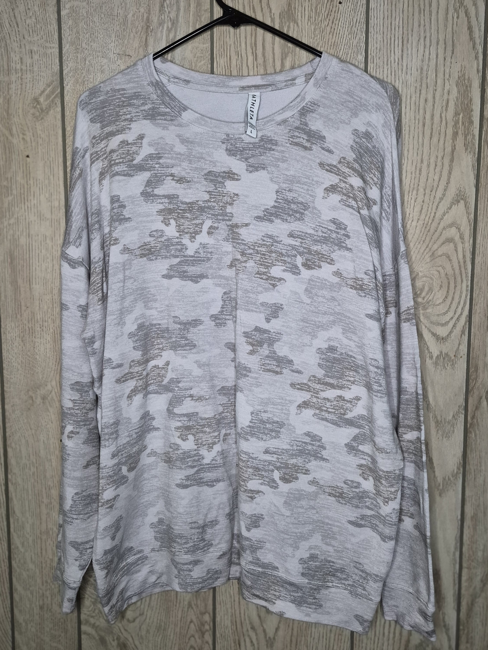 Athleta Gray & Tan Camo Long-Sleeve Crew